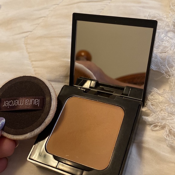 Laura merrier translucent pressed setting powder - Picture 2 of 3